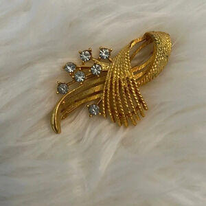 Floral swirl Clear Crystal Brooch Pin MJent Vintage